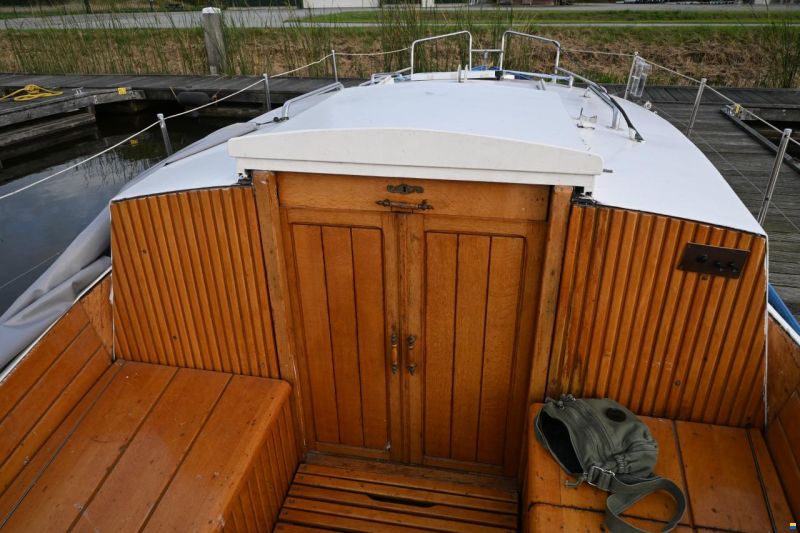 Stahlverdränger – Kanalboot