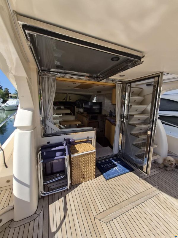 Cayman 50 Fly