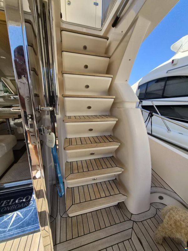 Cayman 50 Fly