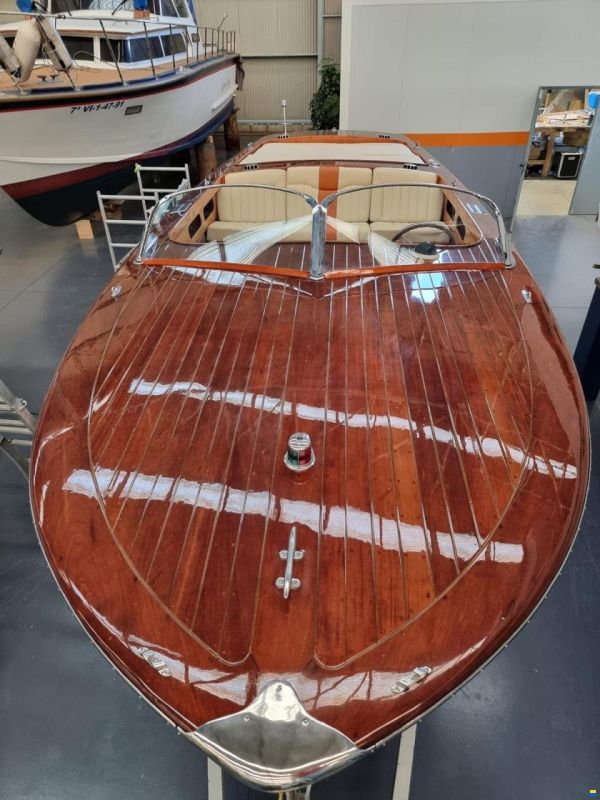 LATINI-VERONA 21