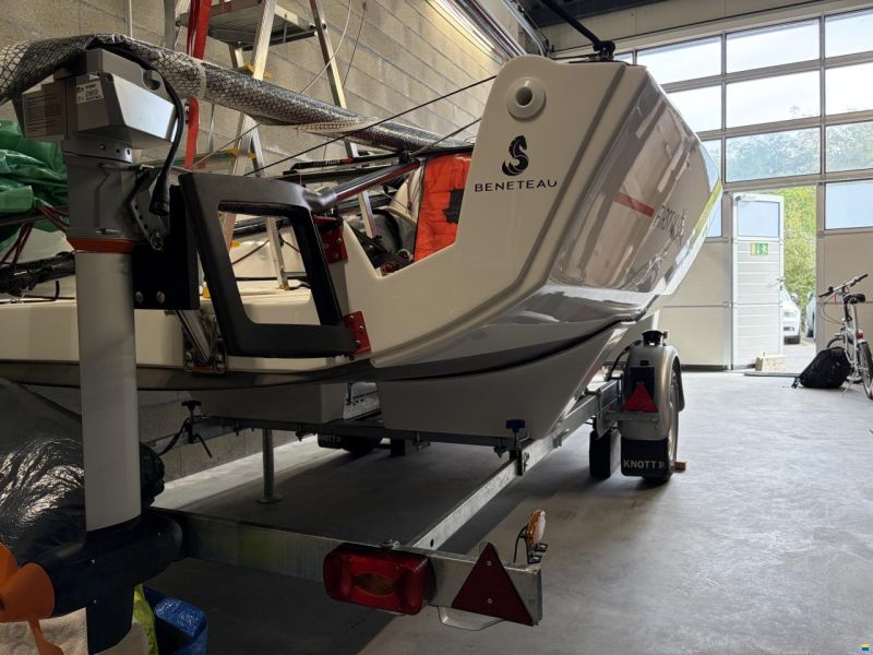 Beneteau First 18 SE (Seascape Edition)