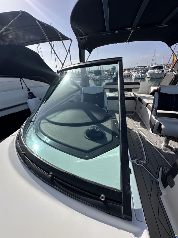 Monterey 255SS
