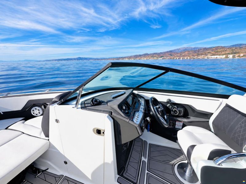 Monterey 255SS