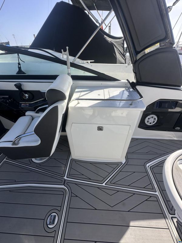 Monterey 255SS