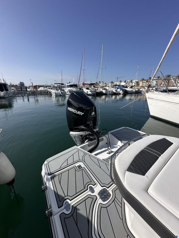 Monterey 255SS