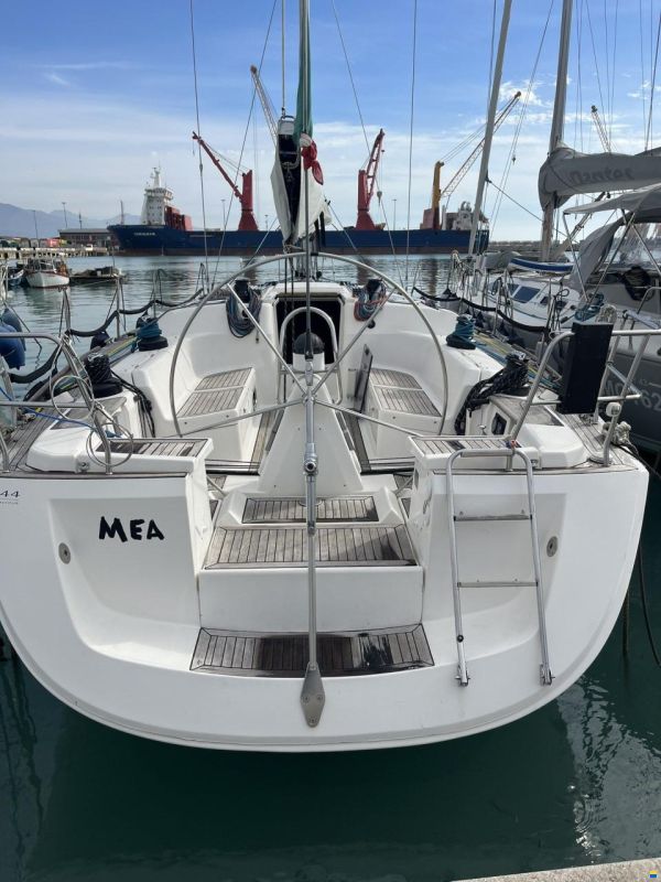 Dufour 44 Performance