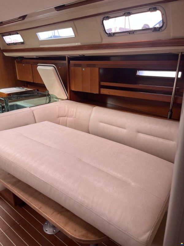 Dufour 44 Performance