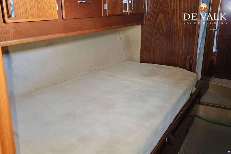 Amel Super Maramu 2000