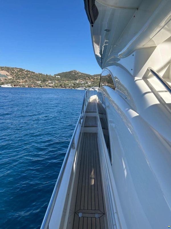 Princess 21M