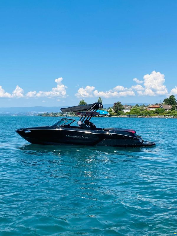 MasterCraft NXT23 | 2024 | Black x Red