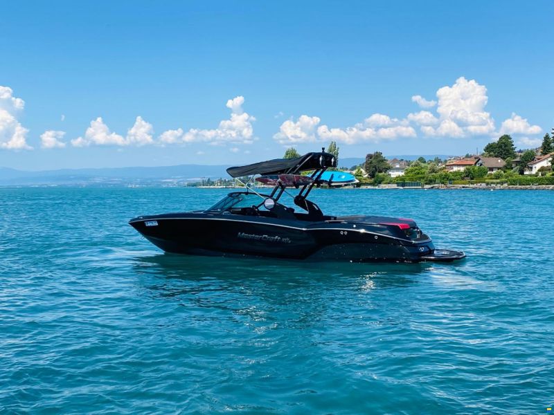 MasterCraft NXT23 | 2024 | Black x Red
