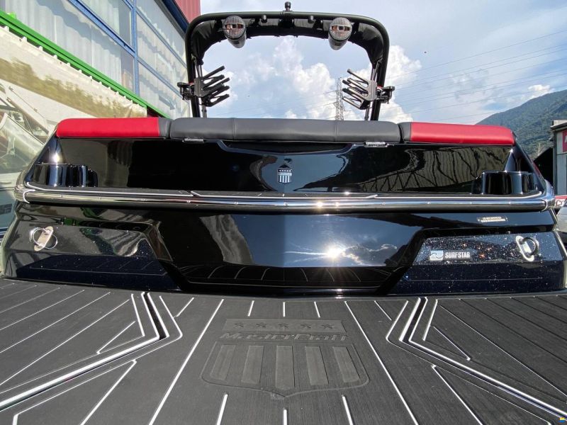 MasterCraft NXT23 | 2024 | Black x Red
