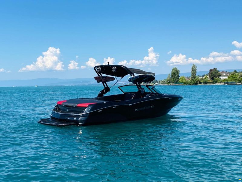 MasterCraft NXT23 | 2024 | Black x Red