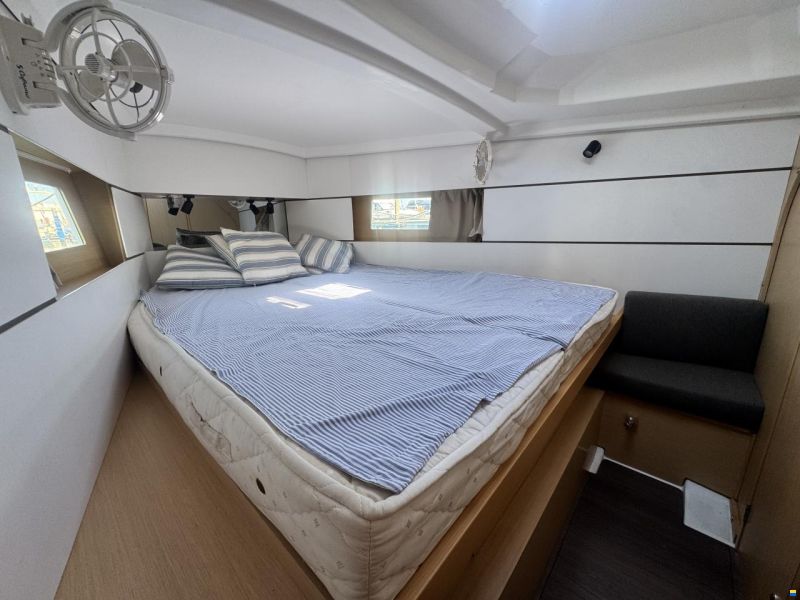Beneteau Oceanis 38
