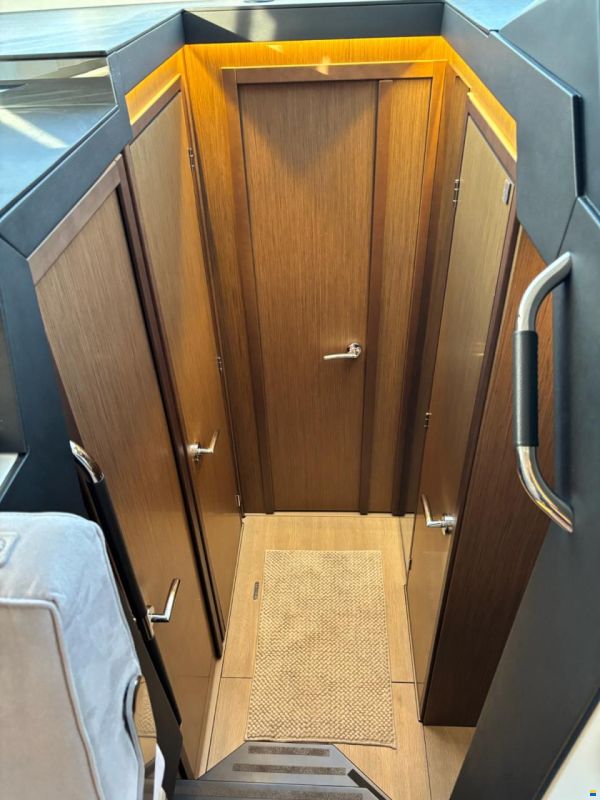 Jeanneau NC 37