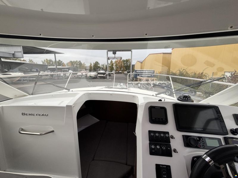 Beneteau Antares 8 OB