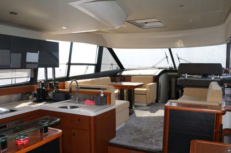 Prestige 550 FLY