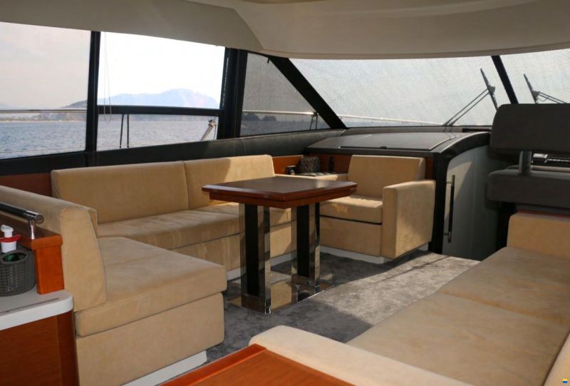 Prestige 550 FLY