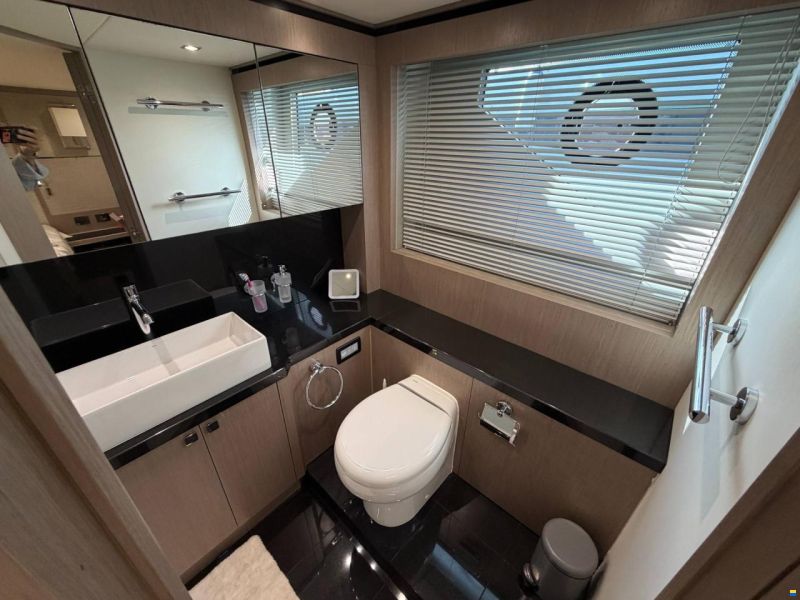 Sunseeker Predator 68