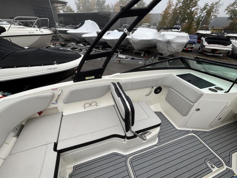 Sea Ray 210 SPXE