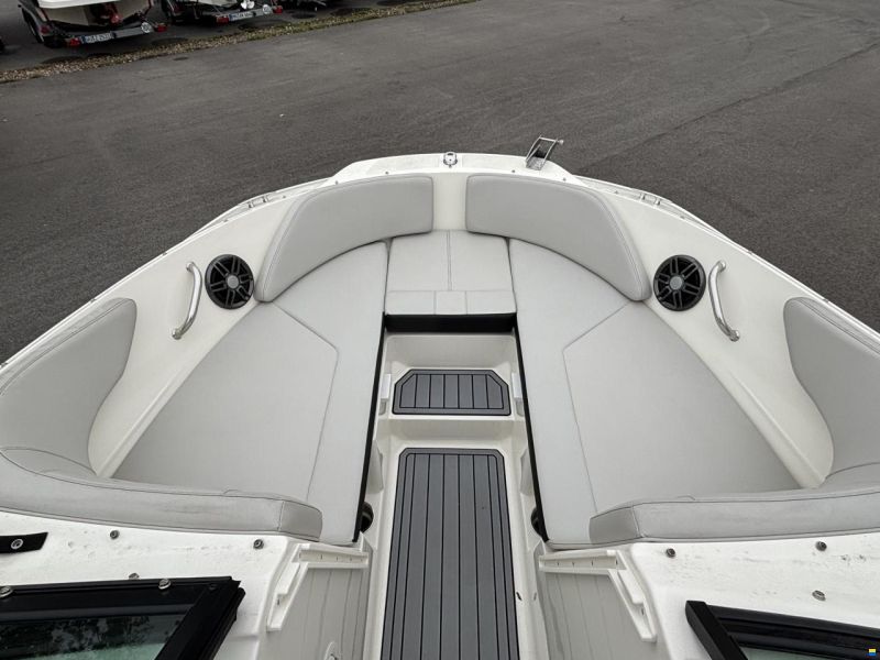 Sea Ray 210 SPXE