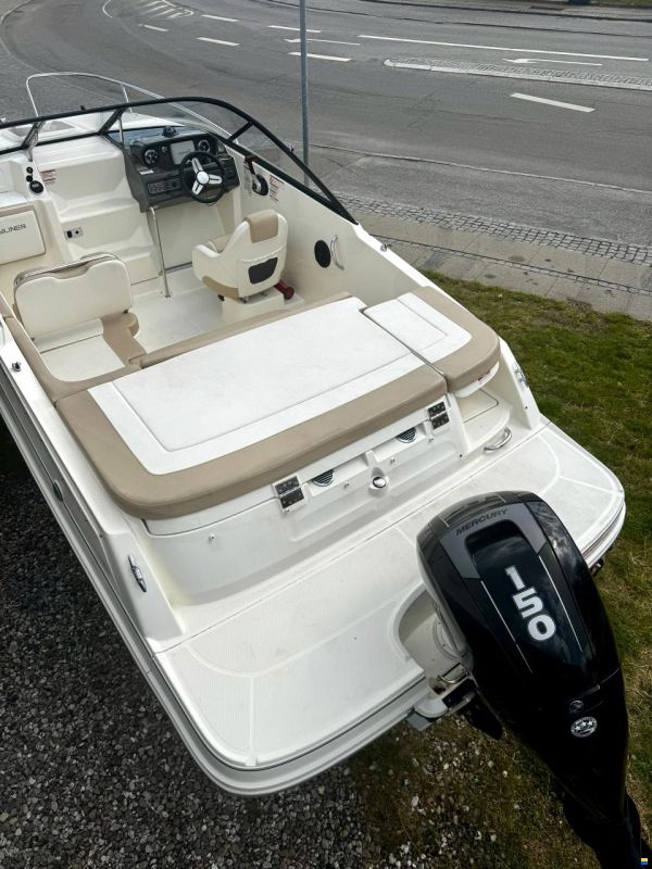 Bayliner VR5 Cuddy