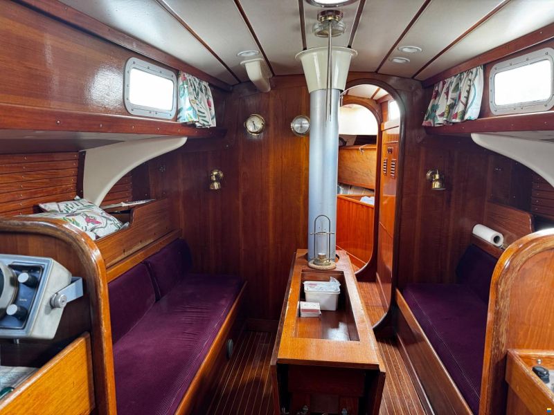 Nautors Swan 37