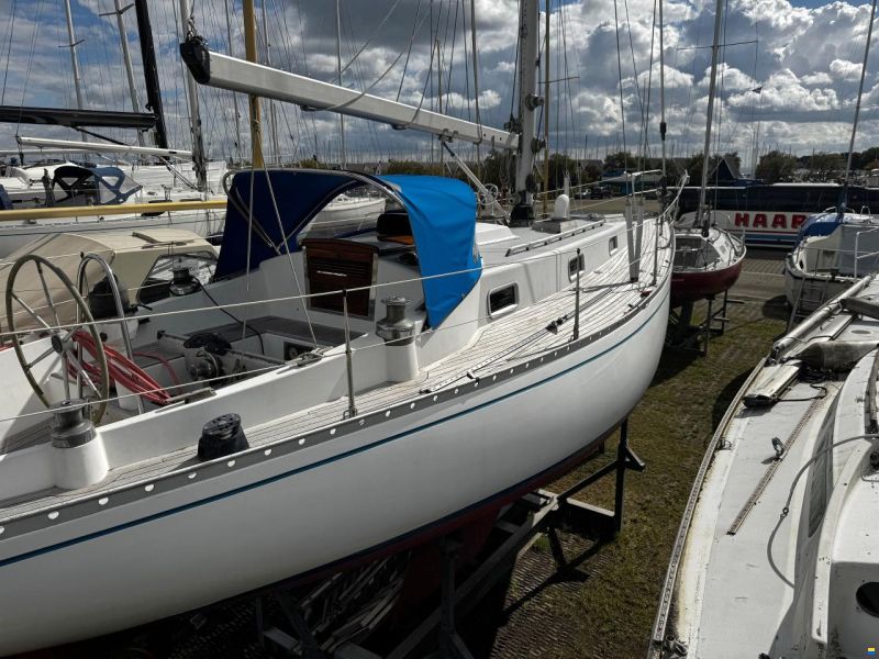 Nautors Swan 37