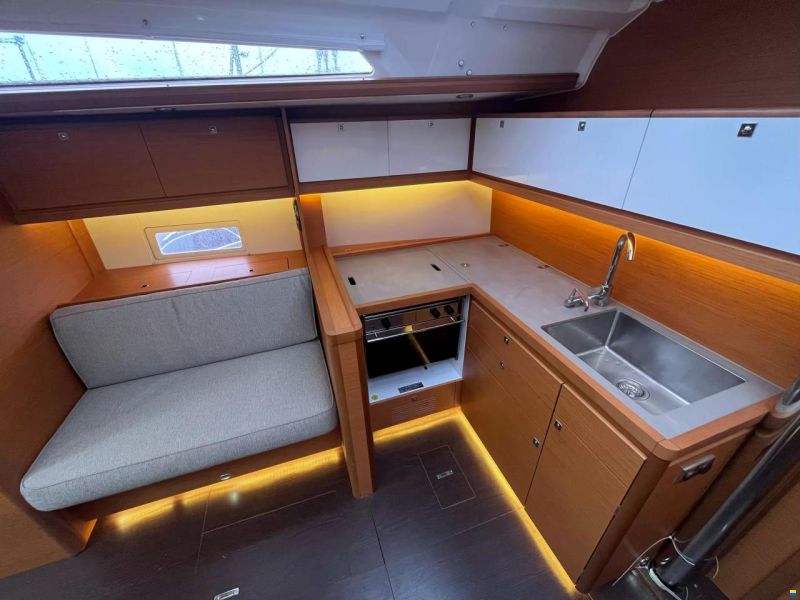Dufour 430