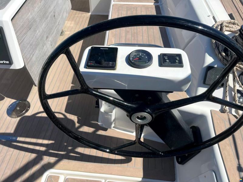 Dufour 430