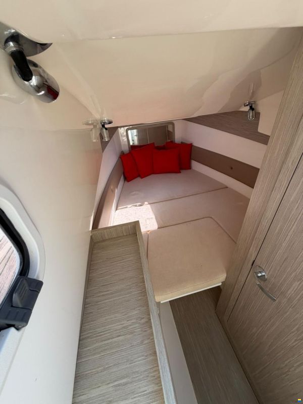 Nuova Jolly Prince 28 Sport Cabin