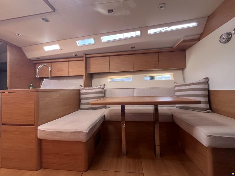 Solaris 44
