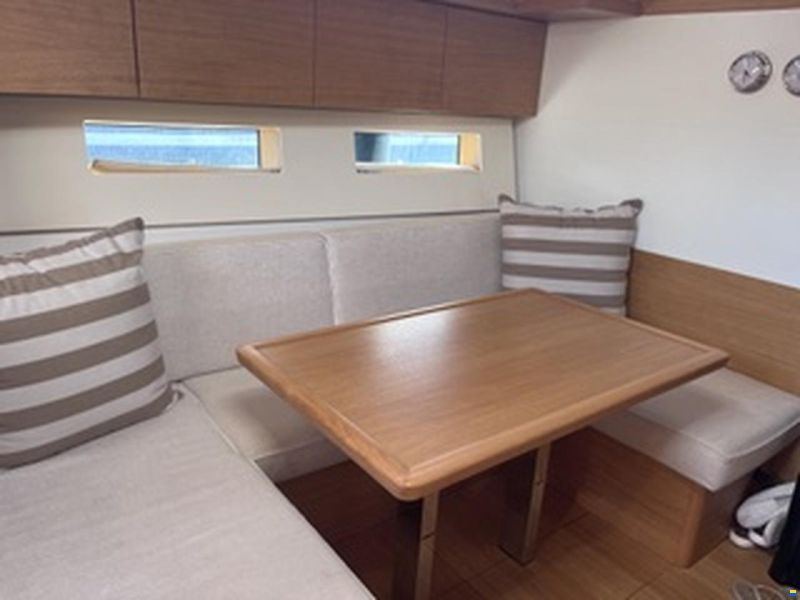 Solaris 44