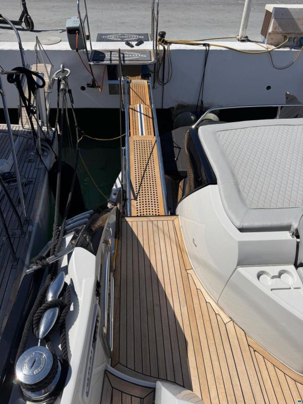 Sunseeker Predator 62