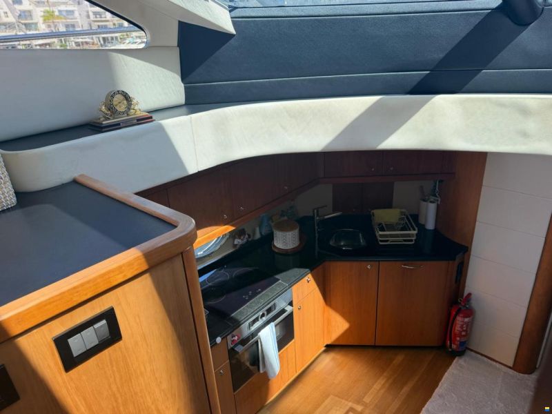 Sunseeker Predator 62