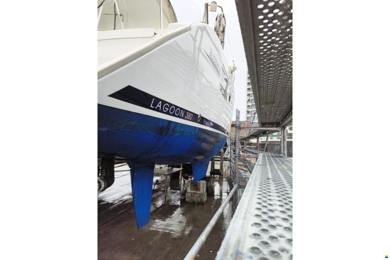 Lagoon 380 S2