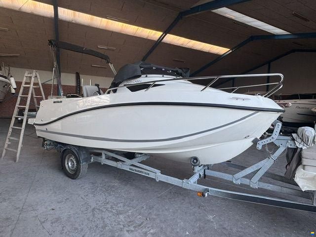 Quicksilver Activ 505 Cabin