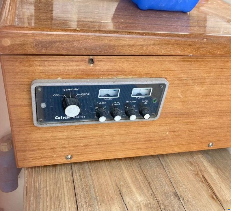 Hallberg-Rassy HR 352