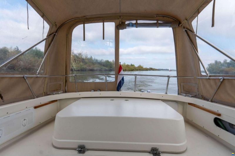 Bertram 25 Express Cruiser