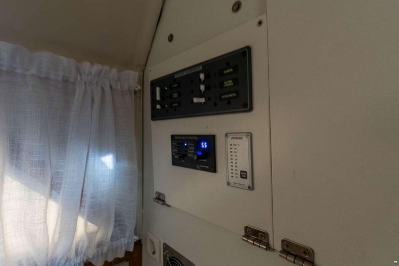Bertram 25 Express Cruiser