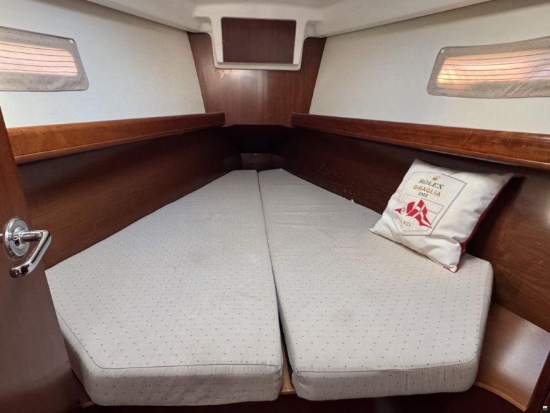 Beneteau Oceanis 373