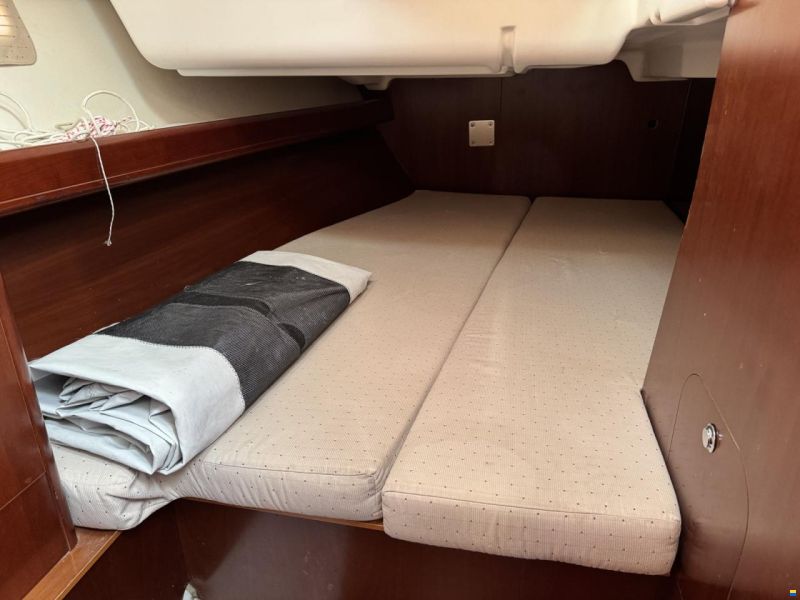 Beneteau Oceanis 373