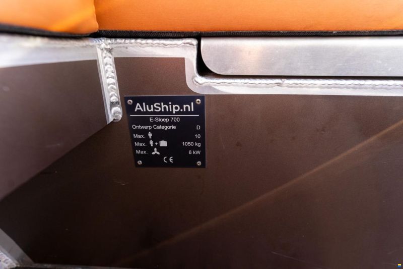 Aluship E-sloep 700