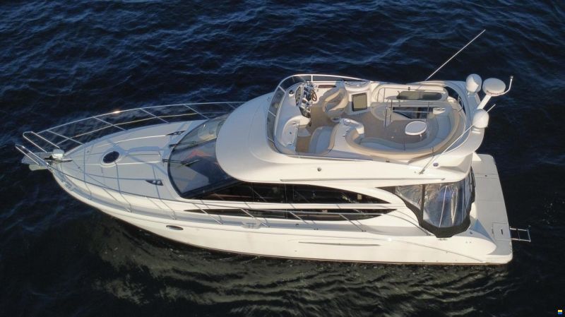 Meridian Yachts 391 Sedan