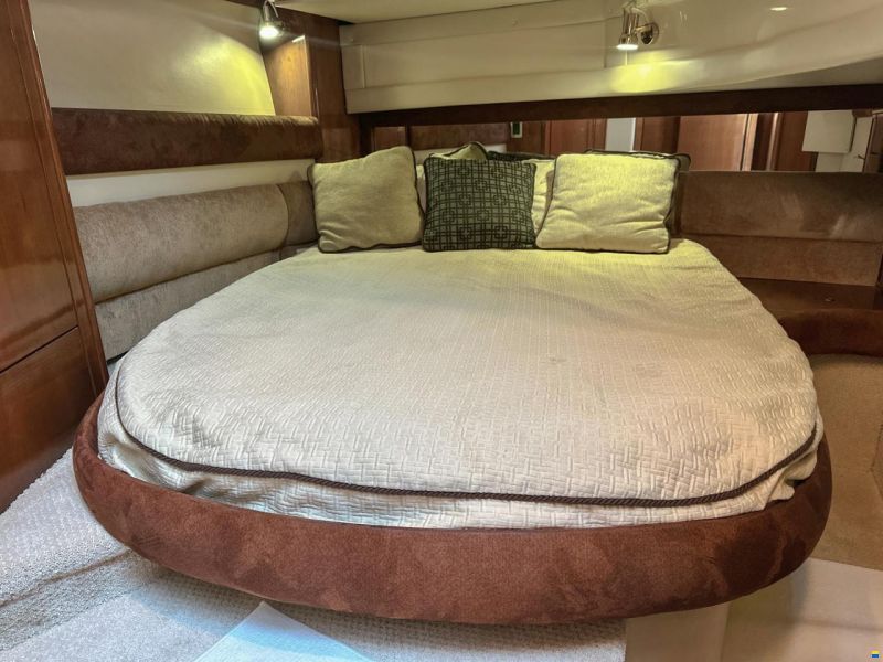 Meridian Yachts 391 Sedan