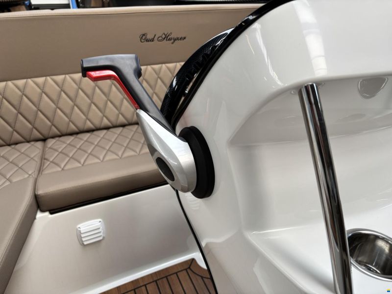 Oud Huijzer 650 Tender