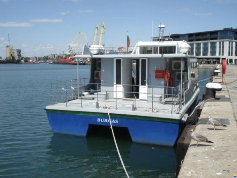 Fberglass power catamaran MAVI