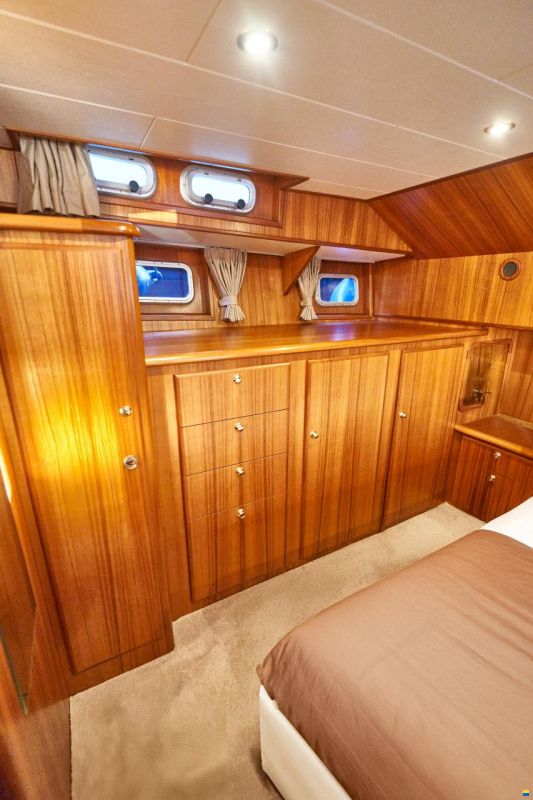 Alm Almtrawler 1600AD