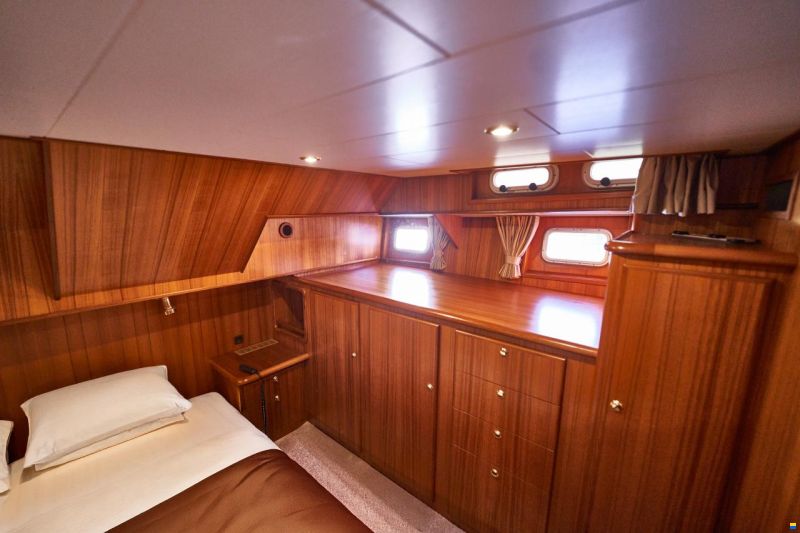 Alm Almtrawler 1600AD