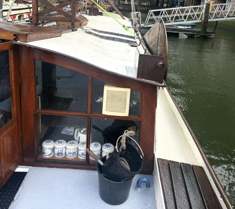 Tjalk Varend Woonschip